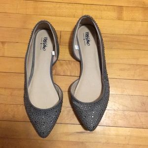 Silver Sparkly Pointed toe Flats// Mossimo